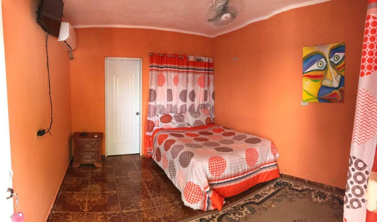 Hotel Napoles Barahona 외부 사진