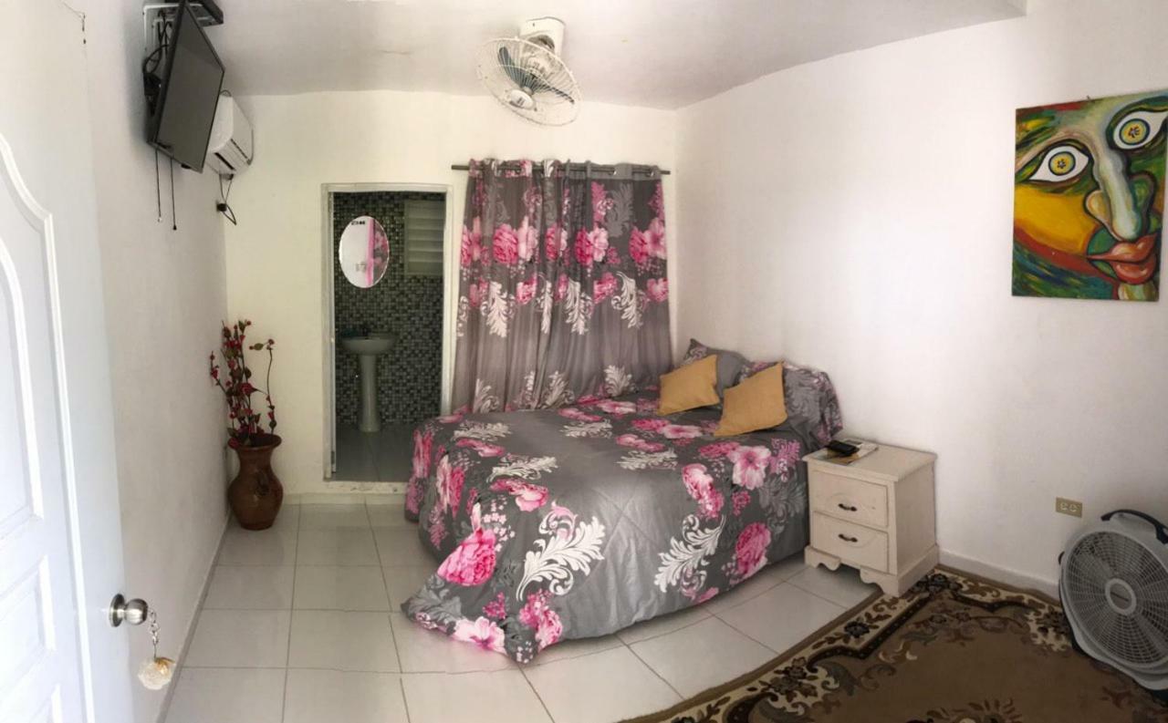 Hotel Napoles Barahona 외부 사진